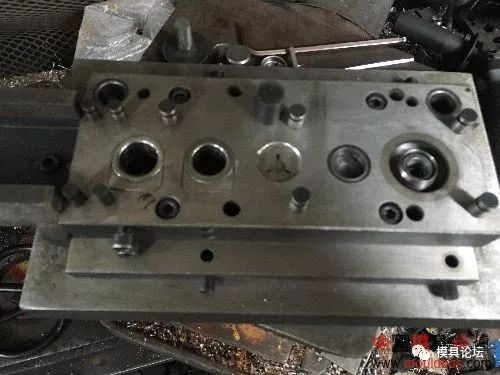 新手必讀 為何你的模具產(chǎn)品會(huì)出現(xiàn)皺褶？常見原因與解決方案